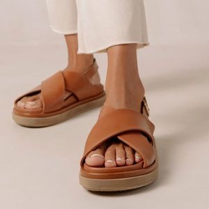ALOHAS Marshmallow Sandals | Tan | 39